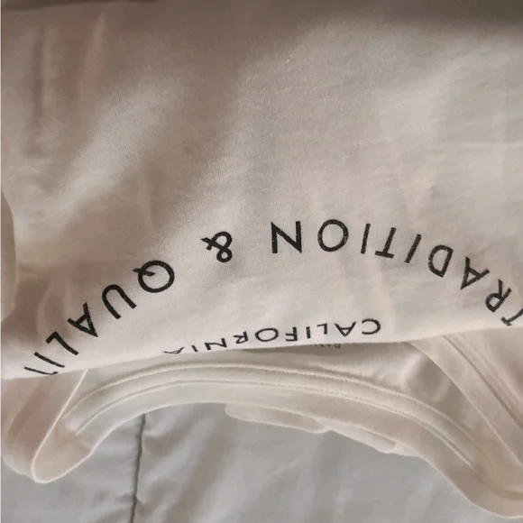 Banana Republic White Graphic Tee medium timeless logo nwt women’s - Picture 4 of 7